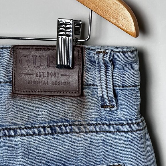 GUESS Relaxed Fit Light Wash Jeans 34 - Picture 5 of 9